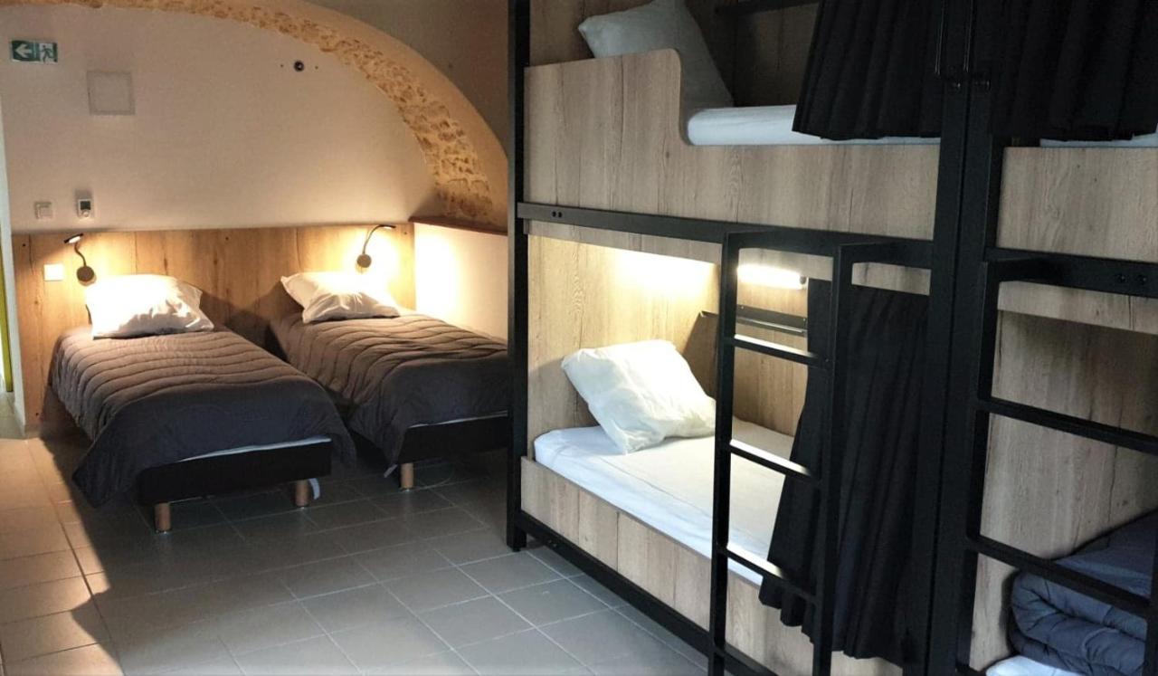 Hostel Les Terrasses Du Roc Saint-André-de-Roquepertuis Kültér fotó