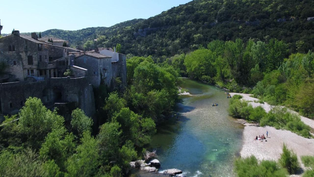 Hostel Les Terrasses Du Roc Saint-André-de-Roquepertuis Kültér fotó